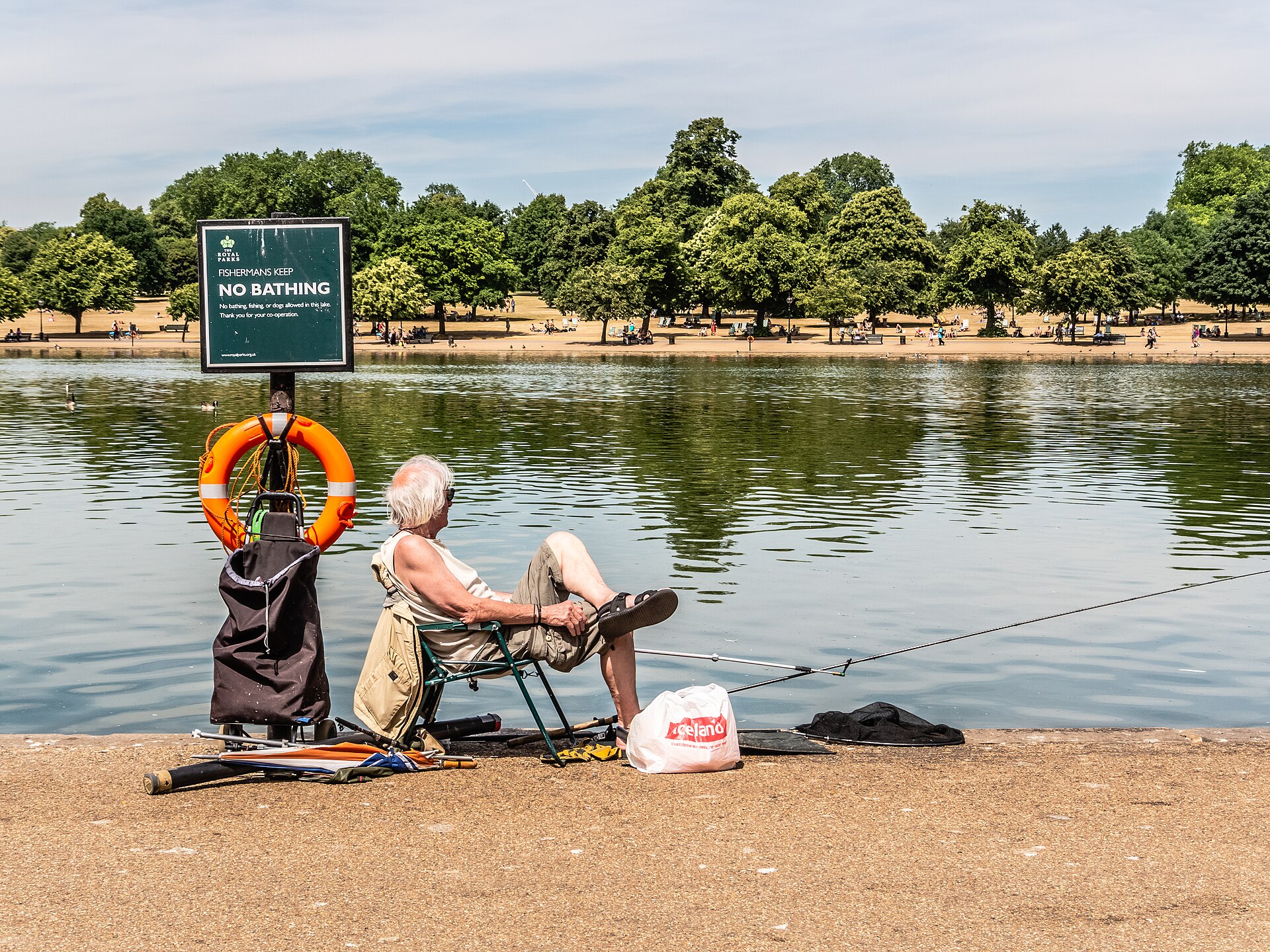 Hyde Park con skyline de Londres